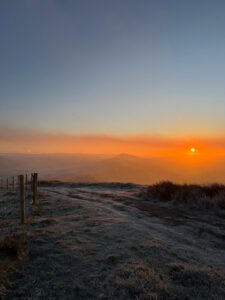 Mam Tor – The best sunrise walk in the Peak District