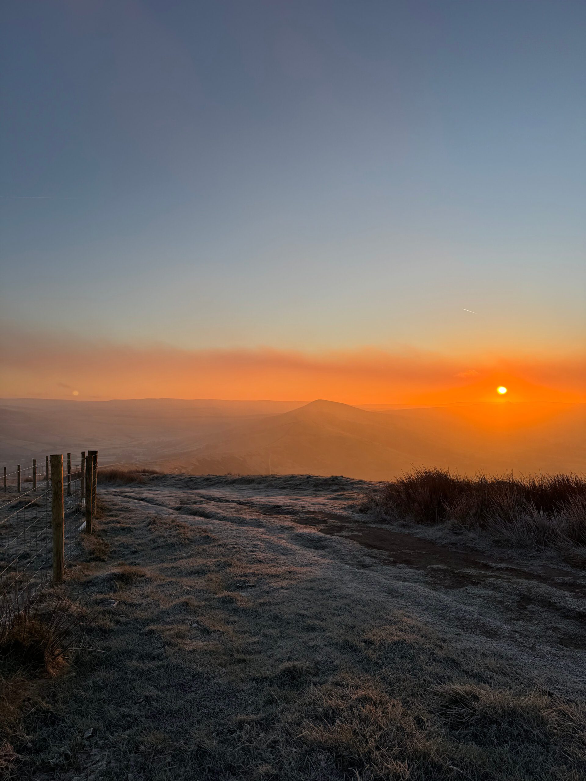 Mam Tor – The best sunrise walk in the Peak District