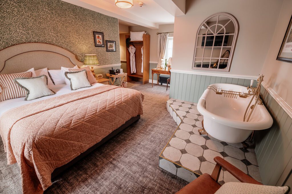 Suite room in the Ashford Arms